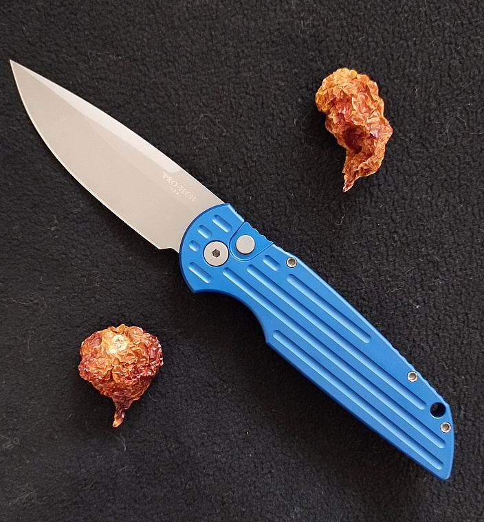 Pro-Tech Tactical Response 3 Dark Blue Handle Plain Clip Point Blade