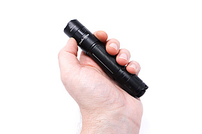 Fenix PD32 R Taktická svítilna s integrovaným akumulátorem