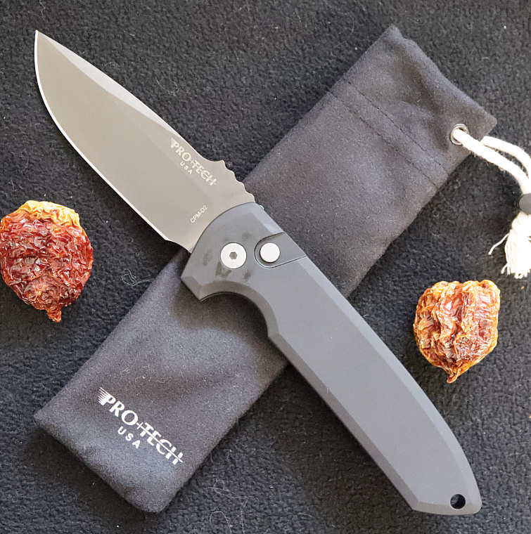 Pro-Tech Rockeye Auto Black Handle Smoky Grey DLC Blade